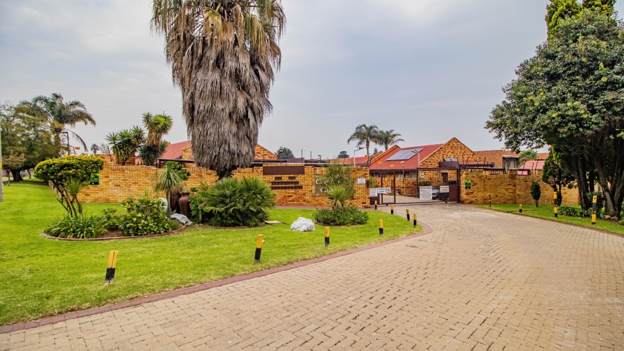 2 Bedroom Property for Sale in Croydon Gauteng