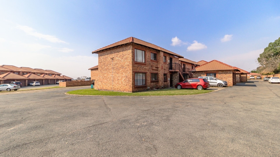 3 Bedroom Property for Sale in Edleen Gauteng
