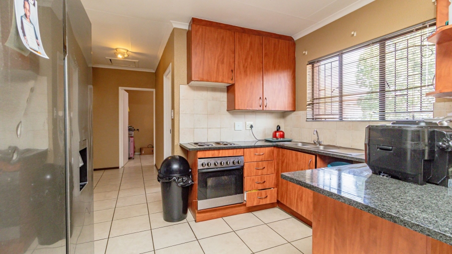 3 Bedroom Property for Sale in Edleen Gauteng