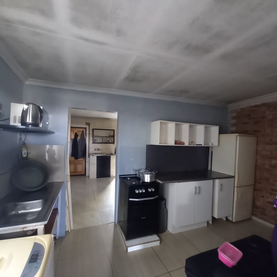 7 Bedroom Property for Sale in Actonville Gauteng