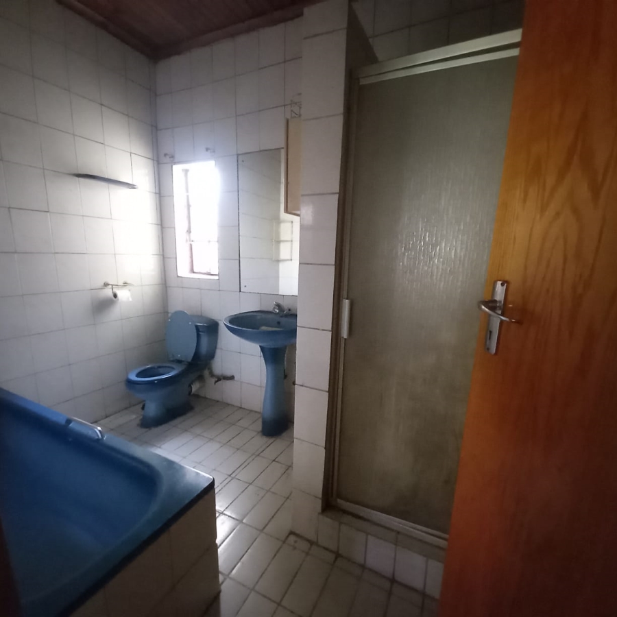 7 Bedroom Property for Sale in Actonville Gauteng
