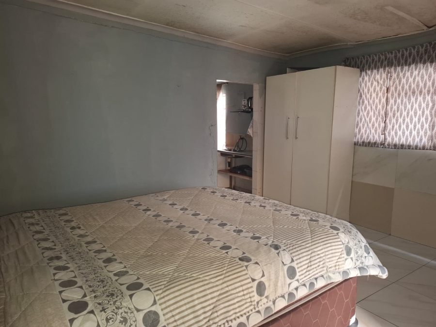 7 Bedroom Property for Sale in Actonville Gauteng