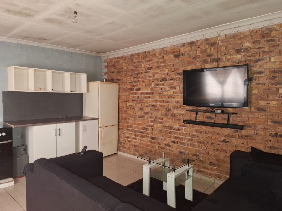 7 Bedroom Property for Sale in Actonville Gauteng