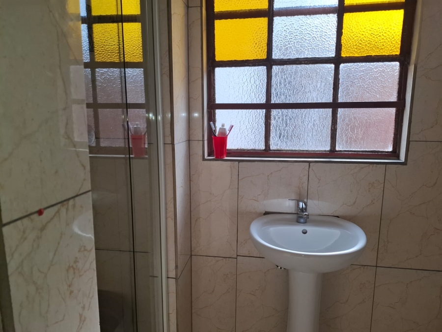 7 Bedroom Property for Sale in Actonville Gauteng