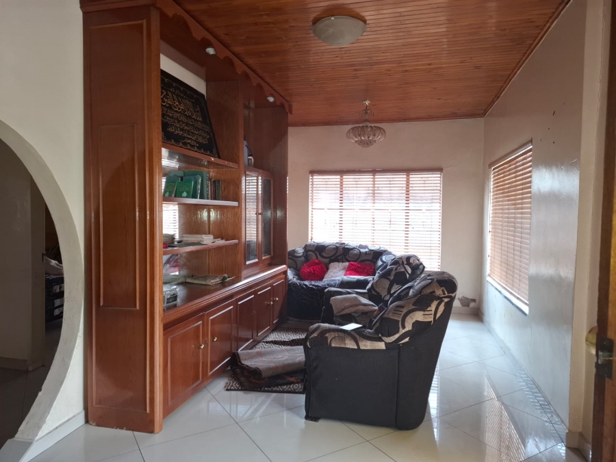 7 Bedroom Property for Sale in Actonville Gauteng