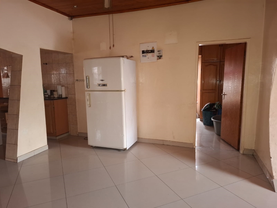 7 Bedroom Property for Sale in Actonville Gauteng