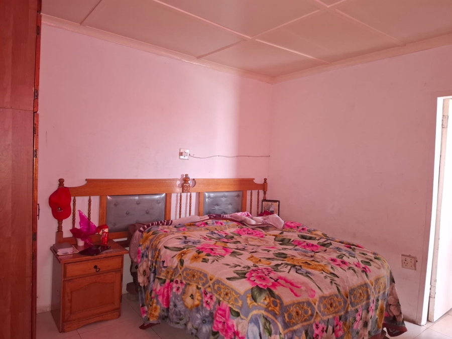 7 Bedroom Property for Sale in Actonville Gauteng