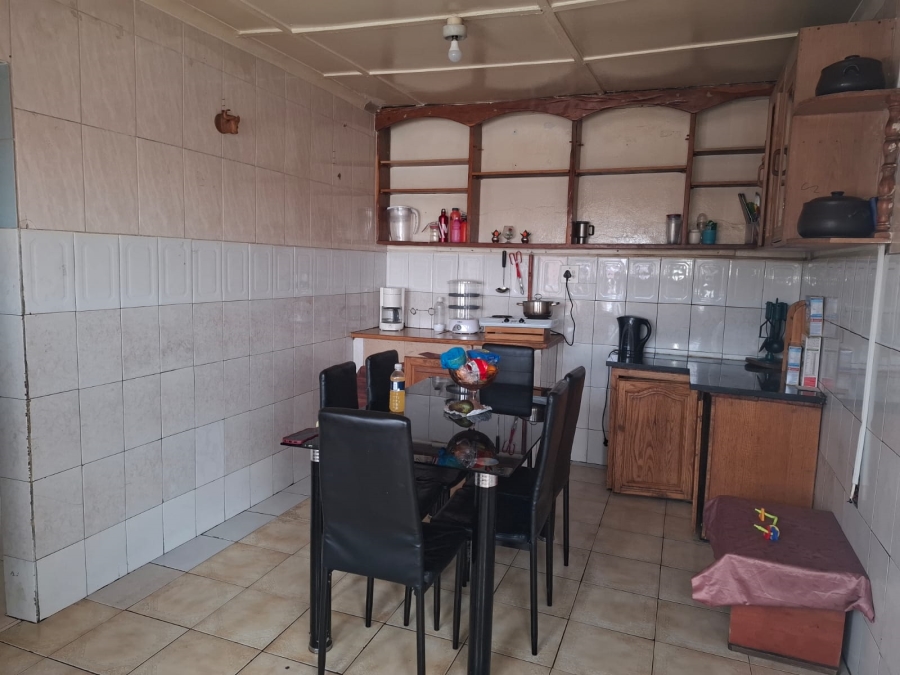 7 Bedroom Property for Sale in Actonville Gauteng