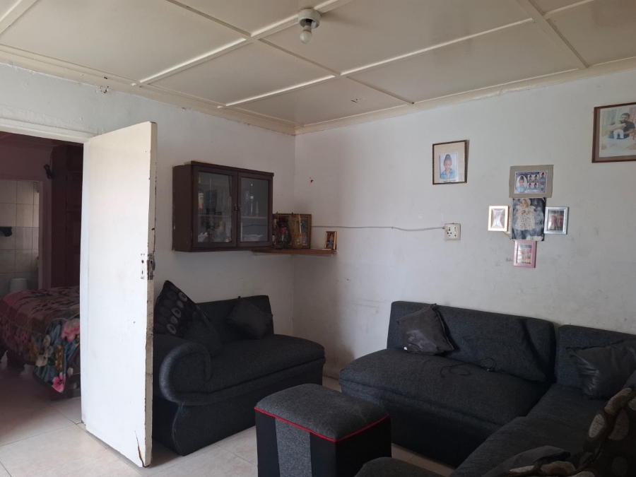 7 Bedroom Property for Sale in Actonville Gauteng