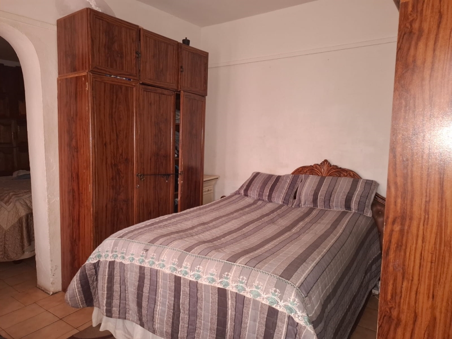 7 Bedroom Property for Sale in Actonville Gauteng