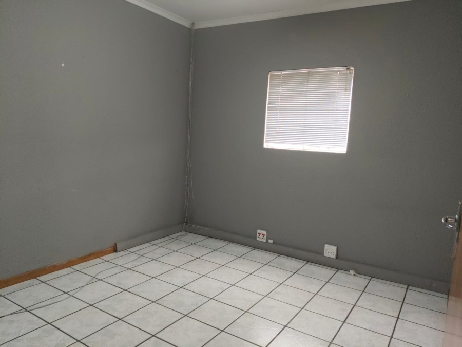 To Let Commercial Property for Rent in Sunward Park Gauteng