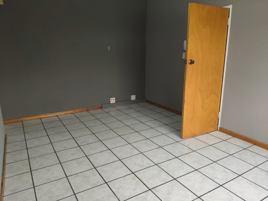 To Let Commercial Property for Rent in Sunward Park Gauteng