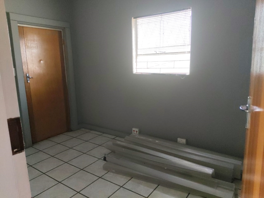 To Let Commercial Property for Rent in Sunward Park Gauteng