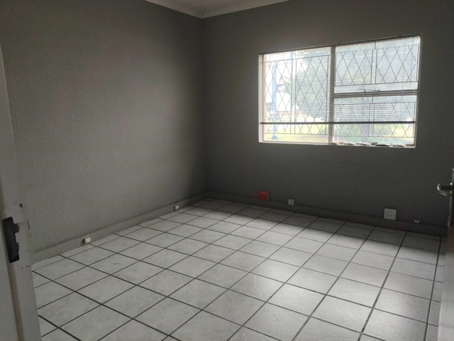 To Let Commercial Property for Rent in Sunward Park Gauteng