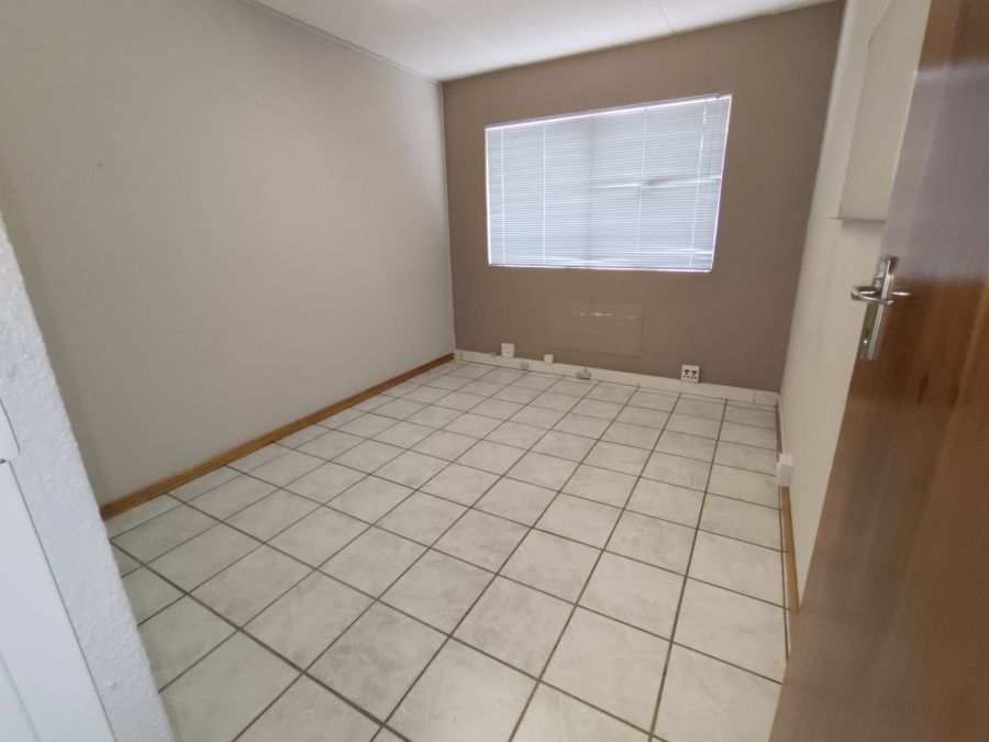 To Let Commercial Property for Rent in Sunward Park Gauteng