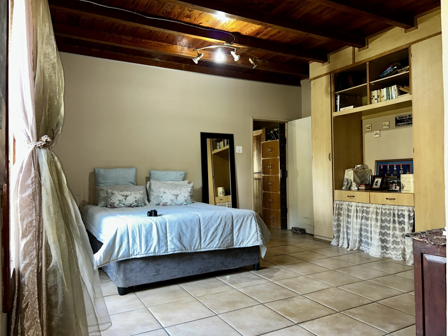 9 Bedroom Property for Sale in Mnandi Gauteng