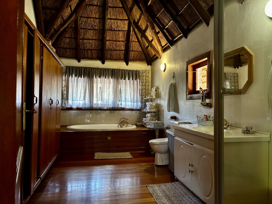 9 Bedroom Property for Sale in Mnandi Gauteng
