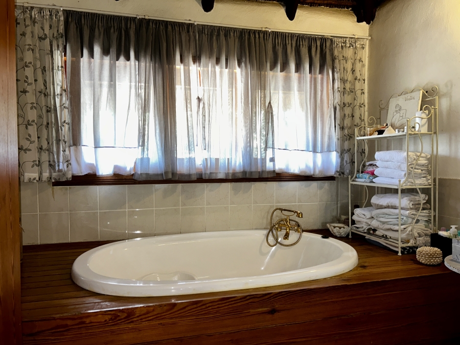 9 Bedroom Property for Sale in Mnandi Gauteng