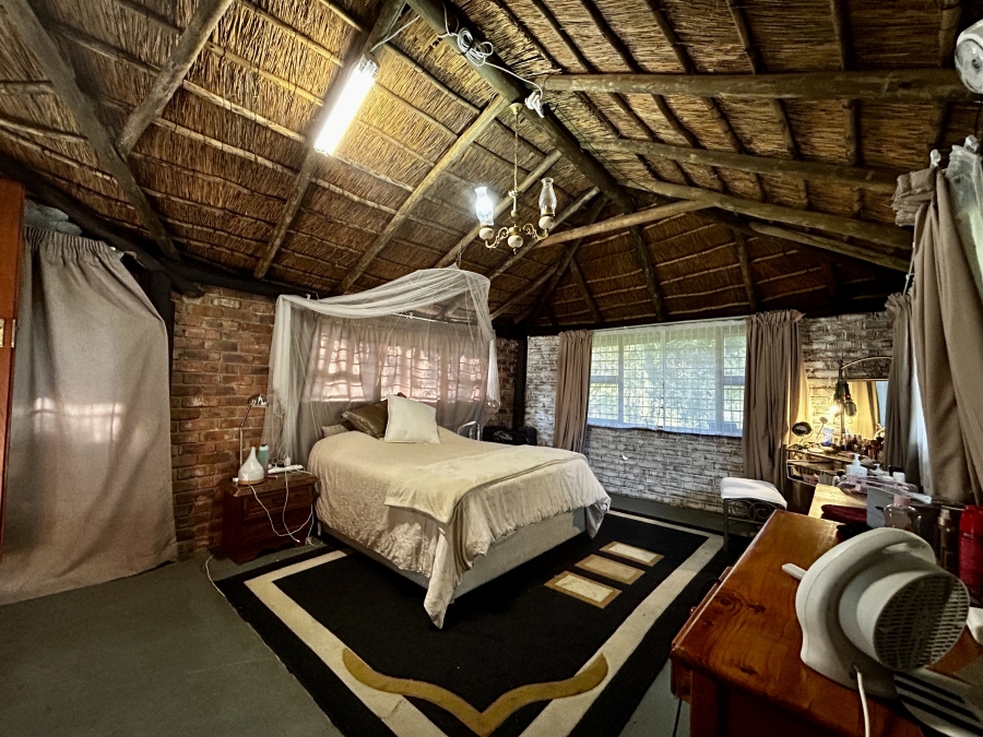 9 Bedroom Property for Sale in Mnandi Gauteng