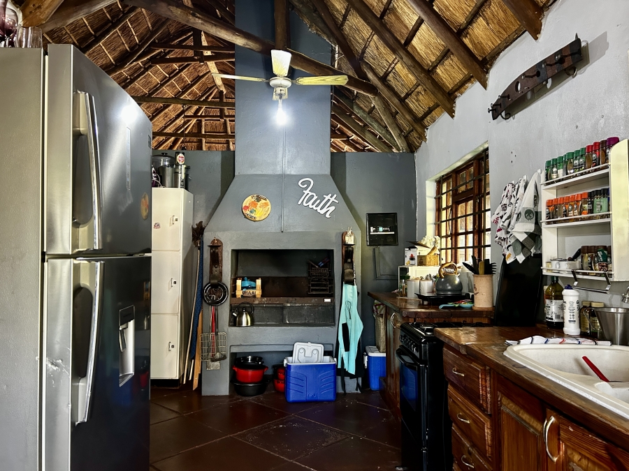 9 Bedroom Property for Sale in Mnandi Gauteng