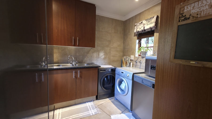 4 Bedroom Property for Sale in Moreleta Park Gauteng