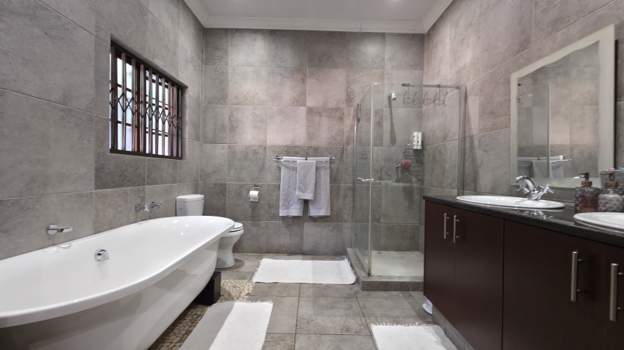 4 Bedroom Property for Sale in Moreleta Park Gauteng