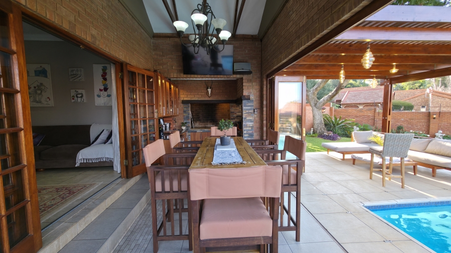 4 Bedroom Property for Sale in Moreleta Park Gauteng