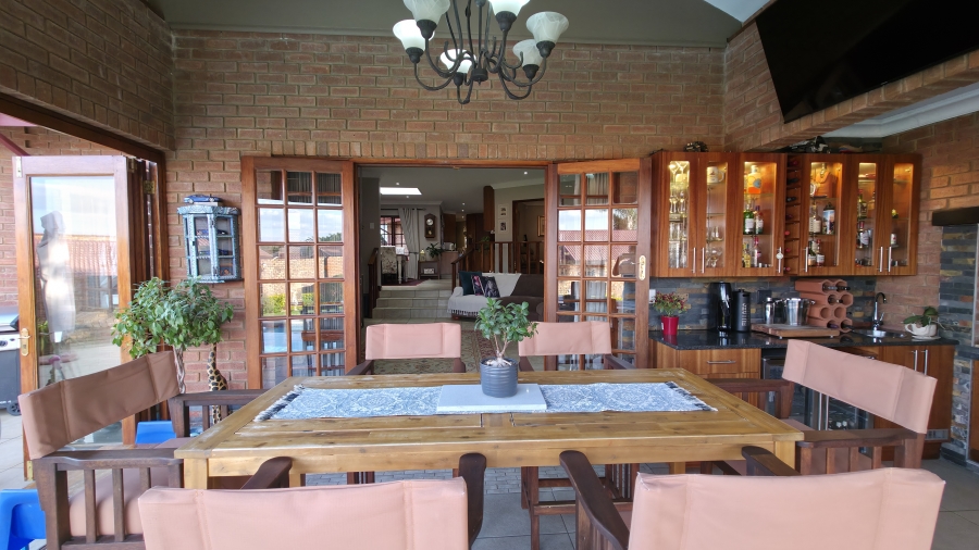 4 Bedroom Property for Sale in Moreleta Park Gauteng
