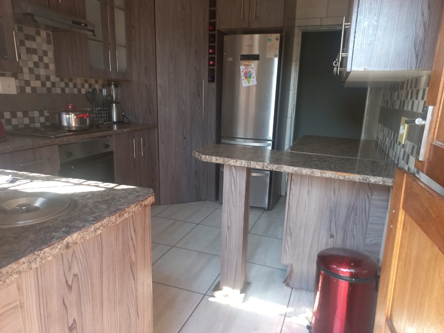 3 Bedroom Property for Sale in Zuurfontein Gauteng