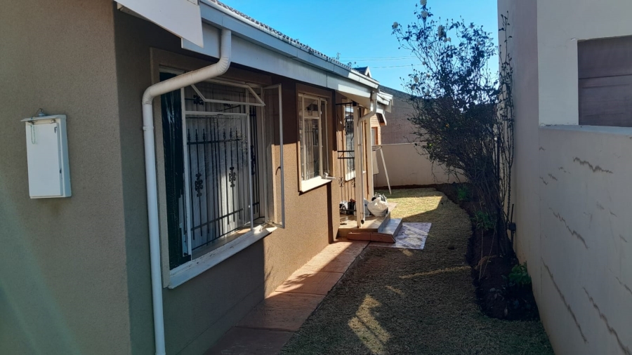 3 Bedroom Property for Sale in Sebokeng Zone 14 Gauteng