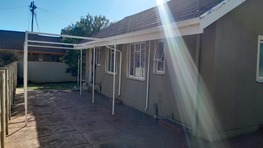 3 Bedroom Property for Sale in Sebokeng Zone 14 Gauteng