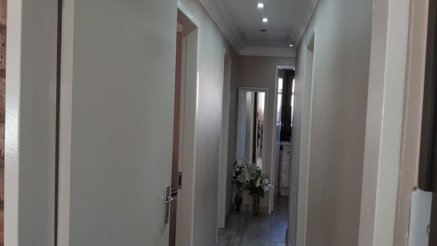 3 Bedroom Property for Sale in Sebokeng Zone 14 Gauteng