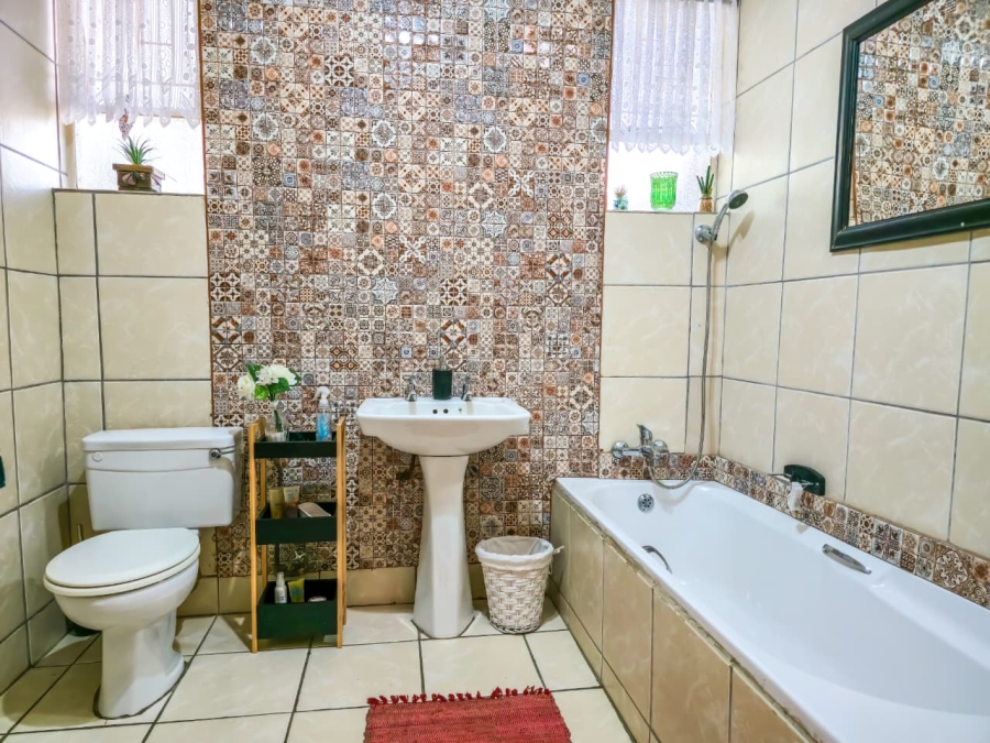 3 Bedroom Property for Sale in Florauna Gauteng