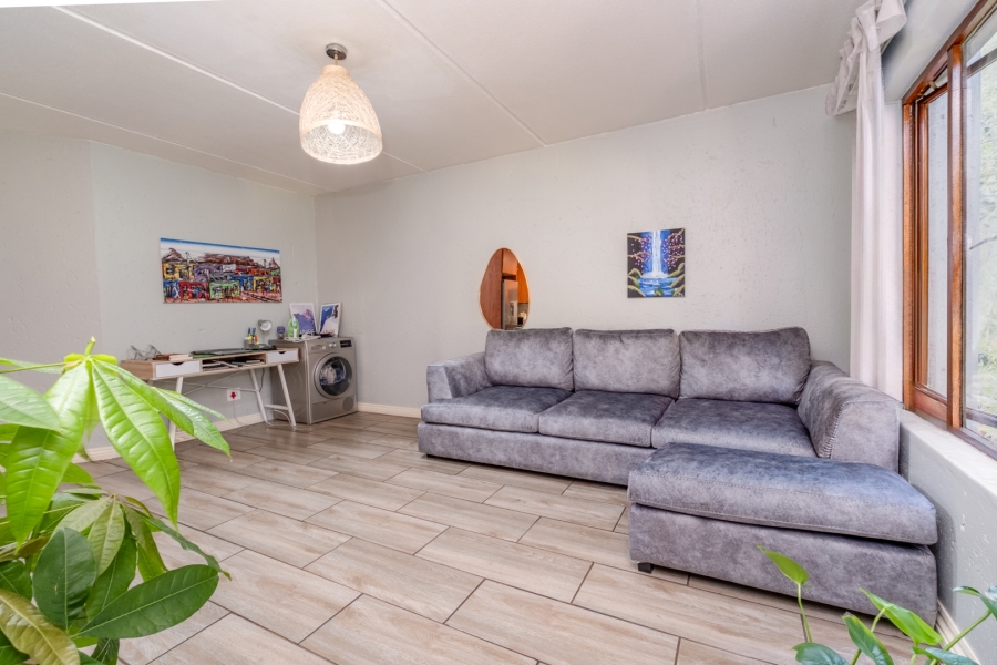 1 Bedroom Property for Sale in Morningside Hills Gauteng