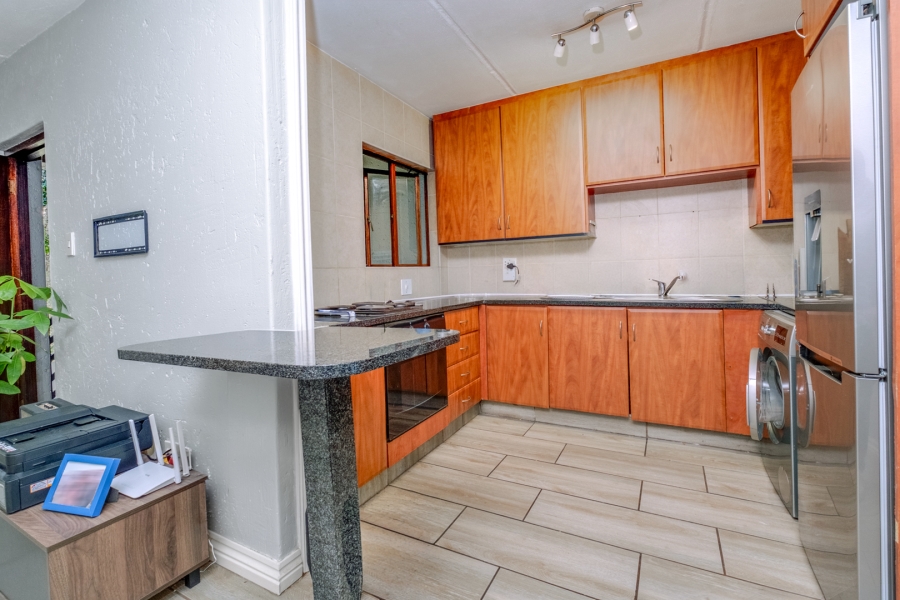 1 Bedroom Property for Sale in Morningside Hills Gauteng