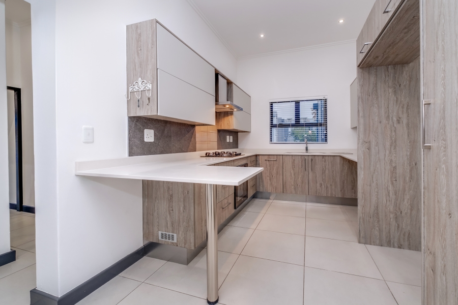 3 Bedroom Property for Sale in Broadacres Gauteng