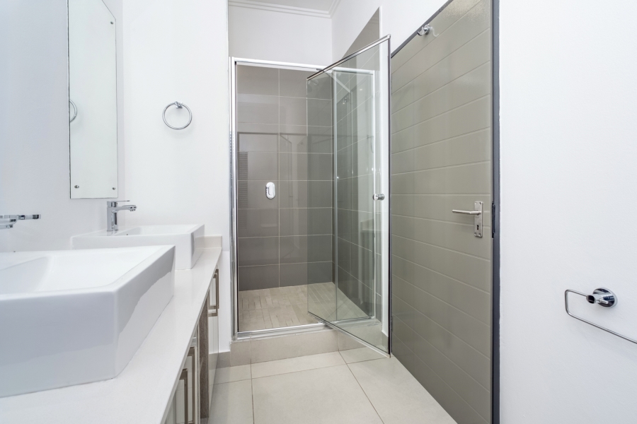 3 Bedroom Property for Sale in Broadacres Gauteng