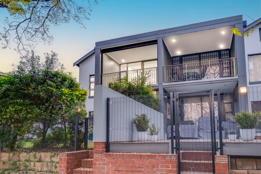 3 Bedroom Property for Sale in Broadacres Gauteng