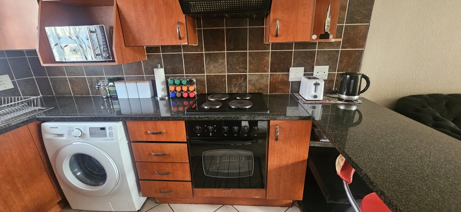 2 Bedroom Property for Sale in General Albertspark Gauteng