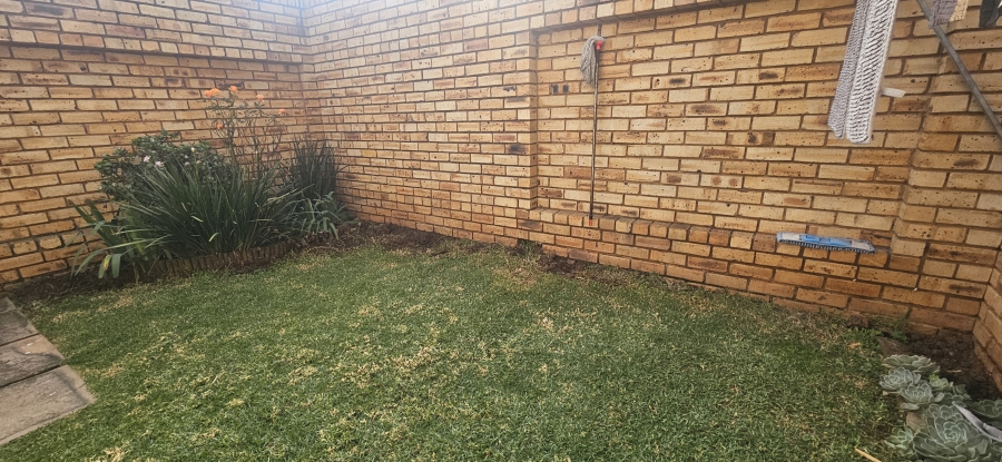 2 Bedroom Property for Sale in General Albertspark Gauteng