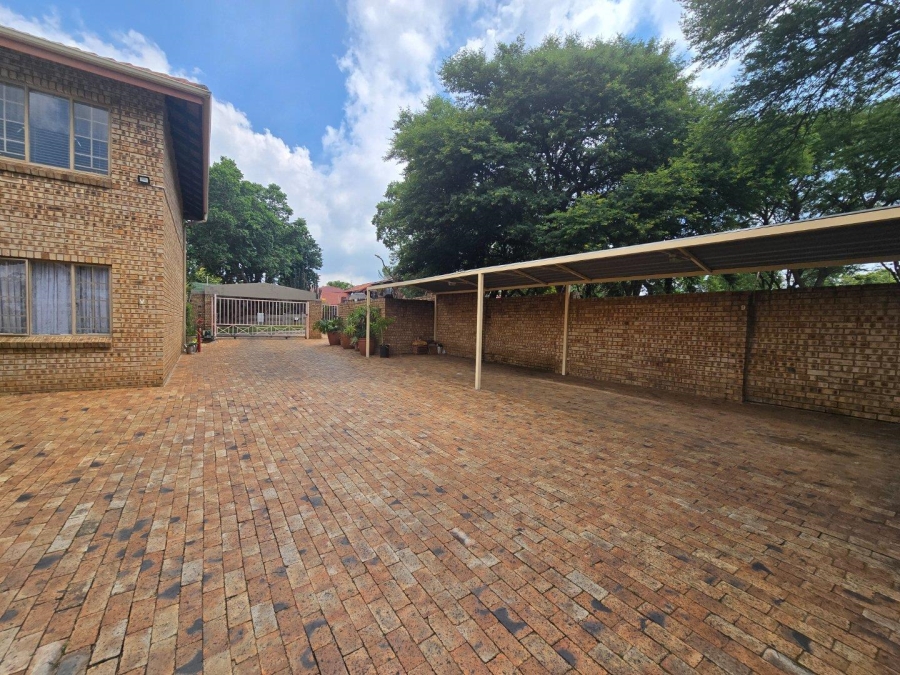 2 Bedroom Property for Sale in Elandspark Gauteng