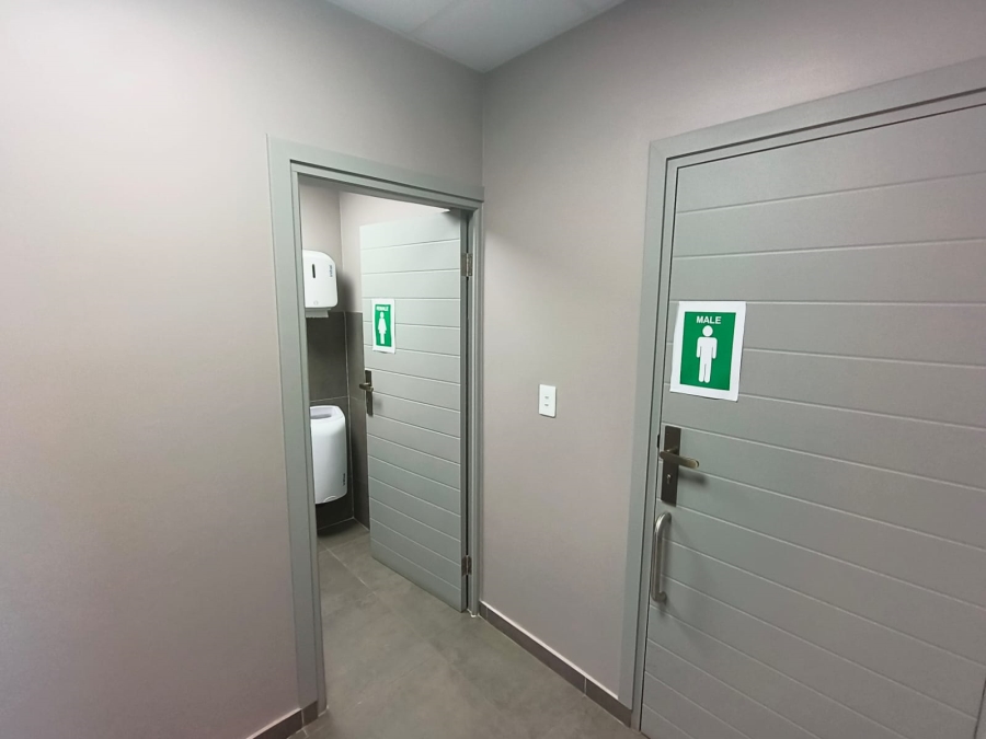 To Let Commercial Property for Rent in Knoppieslaagte Gauteng