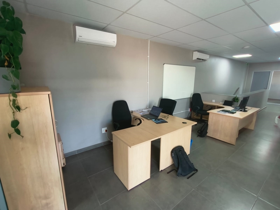 To Let Commercial Property for Rent in Knoppieslaagte Gauteng
