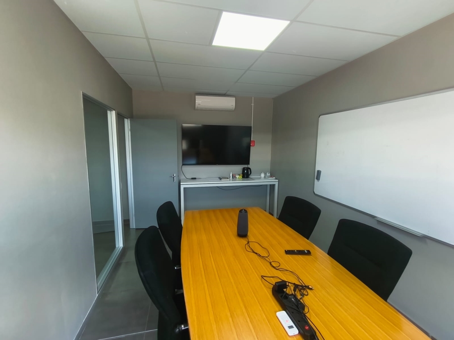 To Let Commercial Property for Rent in Knoppieslaagte Gauteng