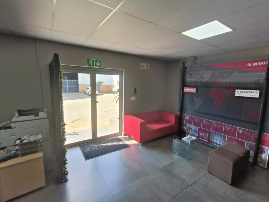 To Let Commercial Property for Rent in Knoppieslaagte Gauteng