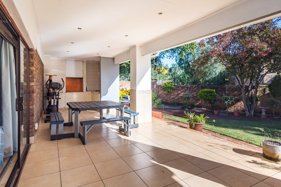 3 Bedroom Property for Sale in Eldoraigne Gauteng