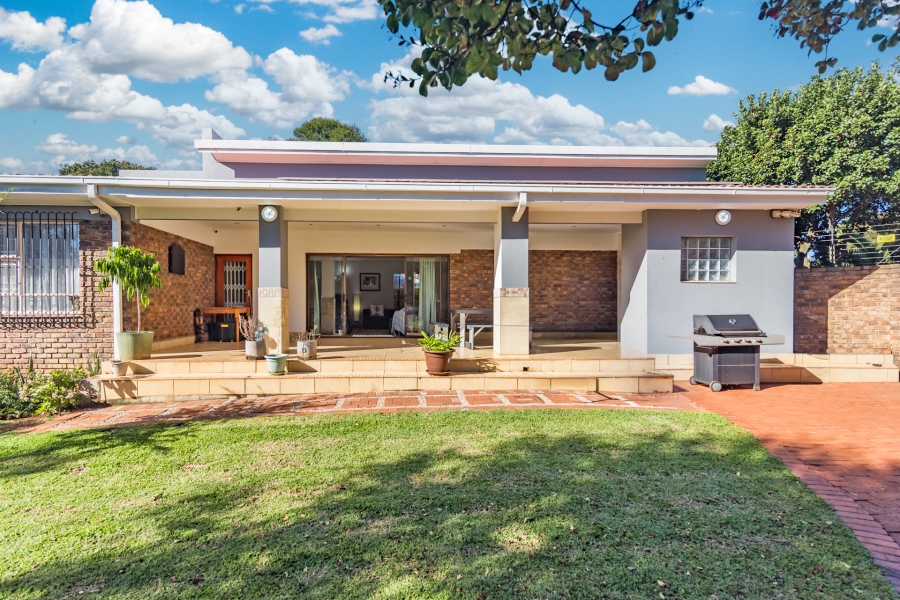 3 Bedroom Property for Sale in Eldoraigne Gauteng