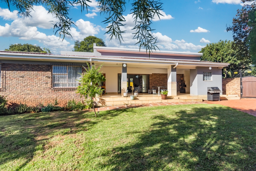 3 Bedroom Property for Sale in Eldoraigne Gauteng