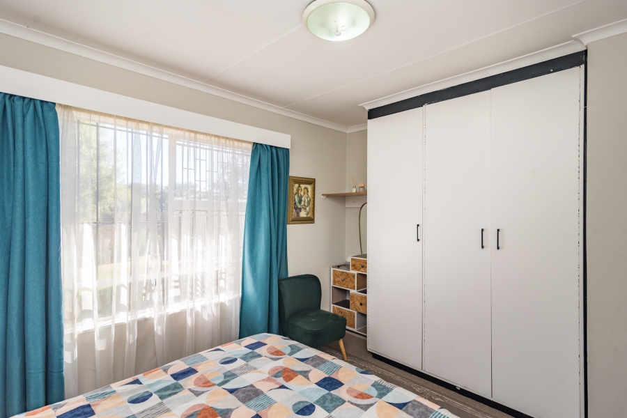 3 Bedroom Property for Sale in Eldoraigne Gauteng