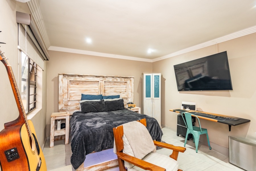 3 Bedroom Property for Sale in Monument Gauteng